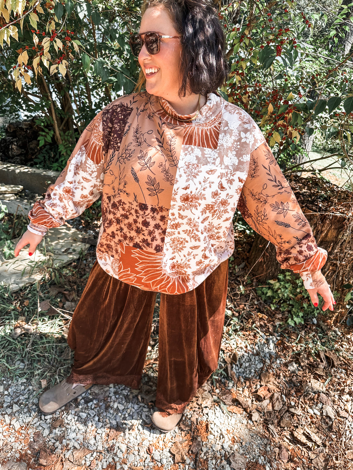 Vintage Floral Mockneck