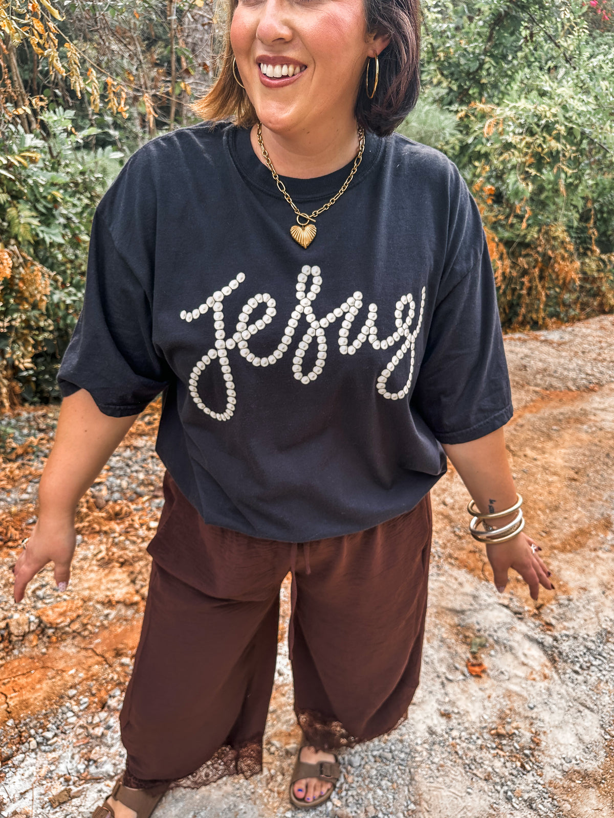 Jesus Faux Pearl - black tee