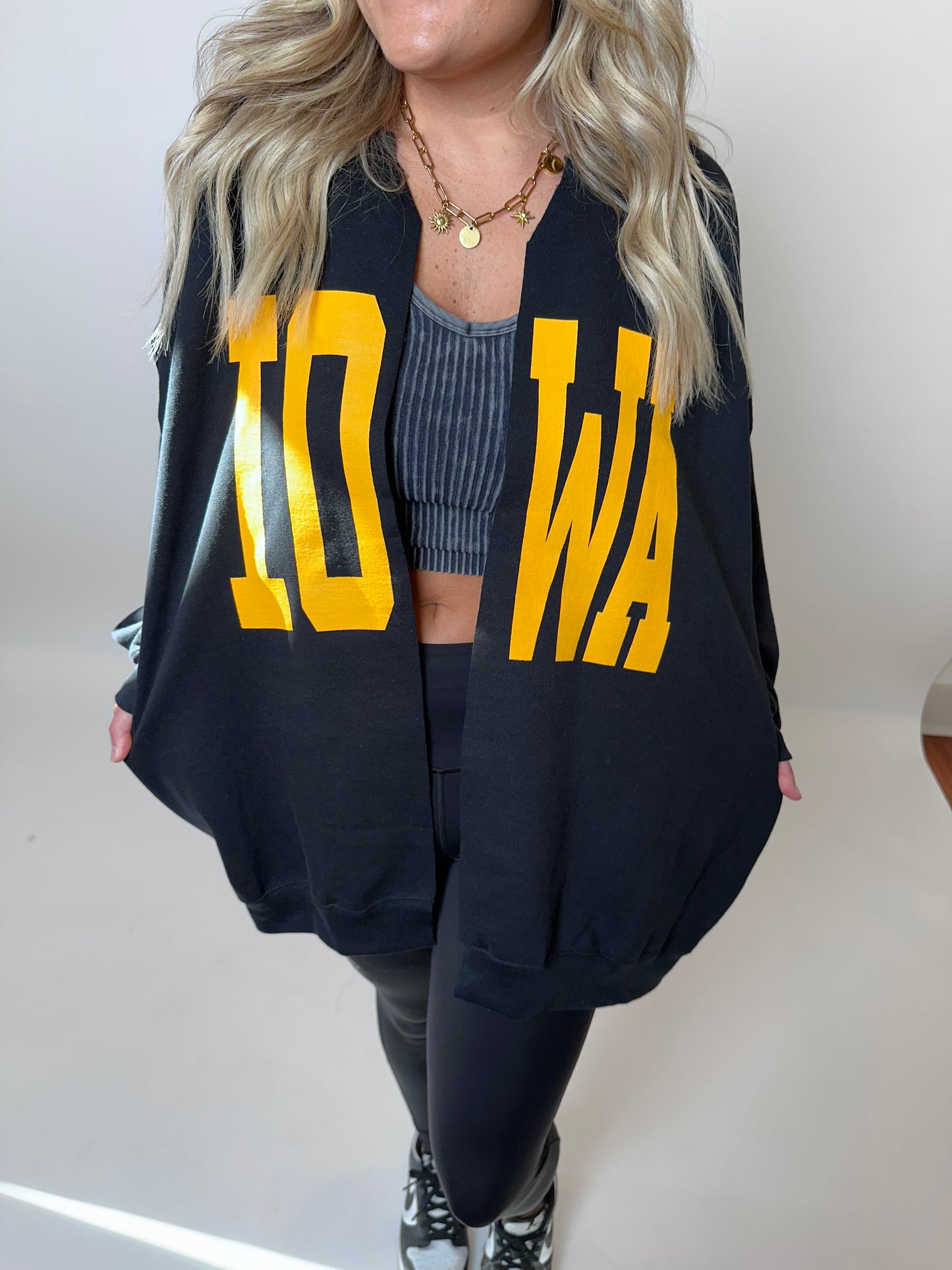 WHOLESALE IOWA BLACK Cardigan