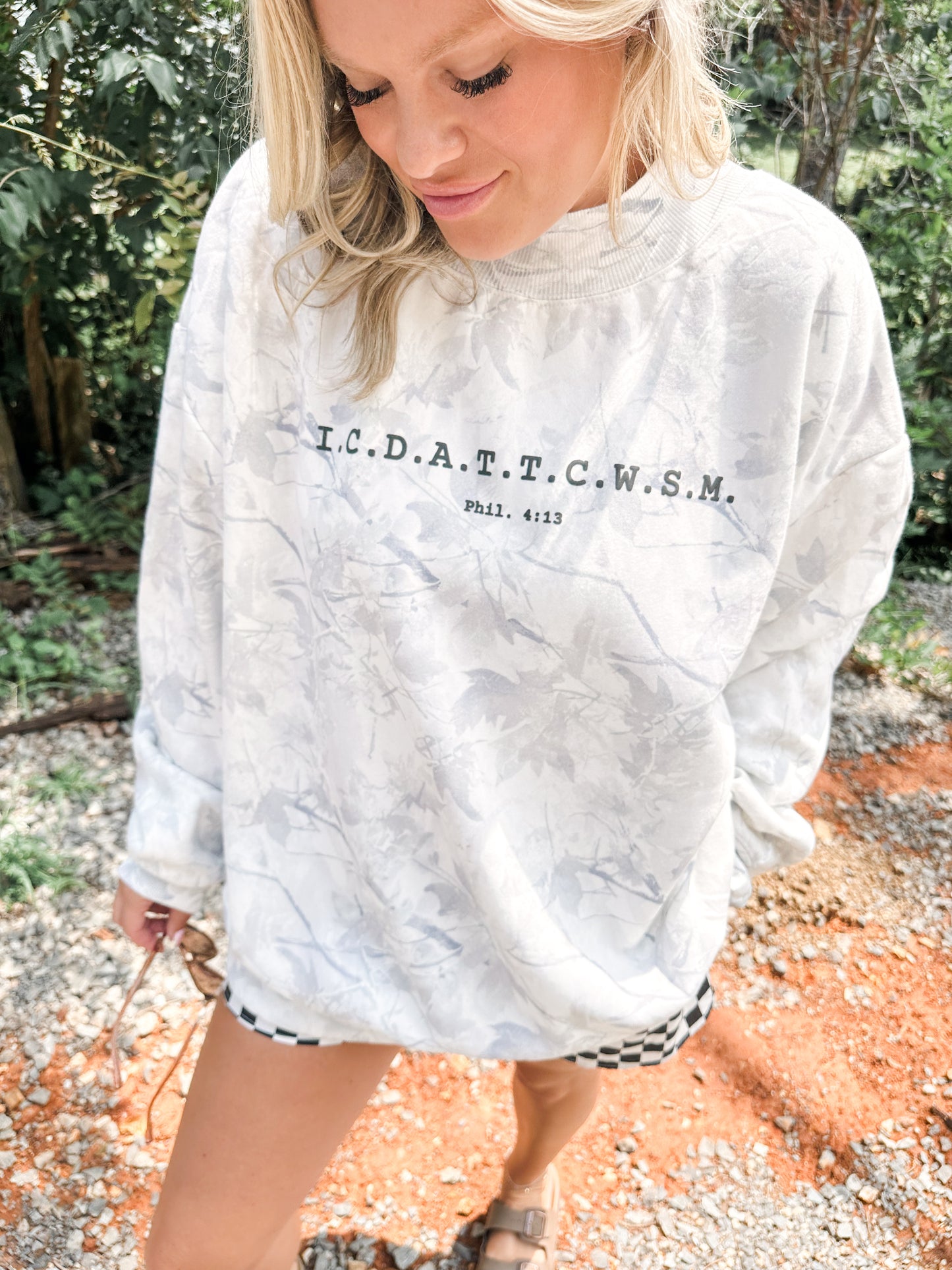 Phil 4:13 Camo Mockneck