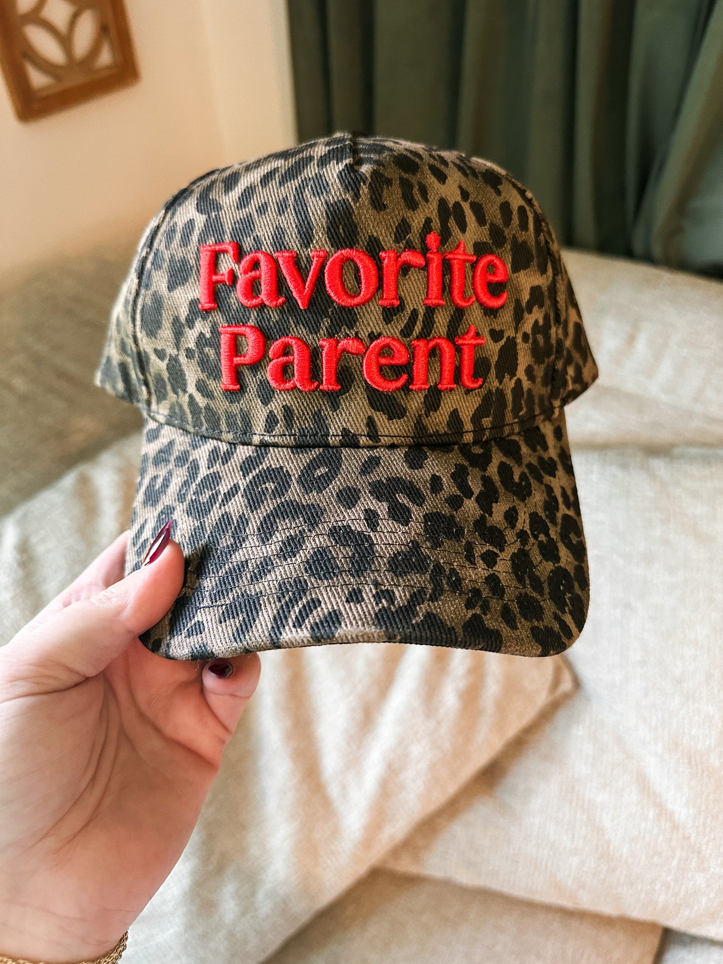 FAVORITE PARENT leopard hat